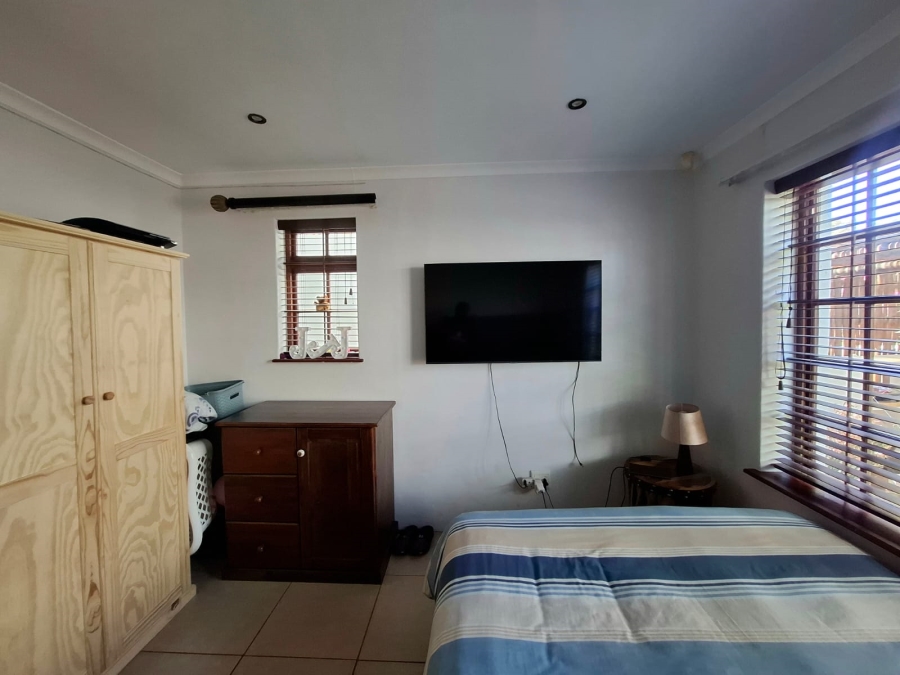 To Let 2 Bedroom Property for Rent in Table View Western Cape